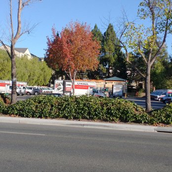 U-Haul - Sunnyvale - Not easy to across 8 lanes of traffic (photo taken October 2021) - Truck Rental Near Me - Sunnyvale, California U-Haul - Sunnyvale - Not easy to across 8 lanes of traffic (photo taken October 2021) - Truck Rental Near Me - Sunnyvale, California