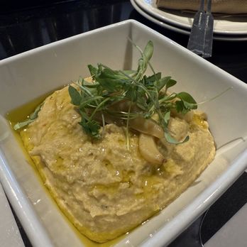 TEN 3 - Green Chile Roasted Garlic Hummus - New American Near Me - Albuquerque, New Mexico
