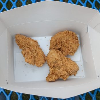 Champs Chicken - Chicken tenders and sauce from Champs Chicken, Miller - Comfort Food Near Me - Miller, South Dakota