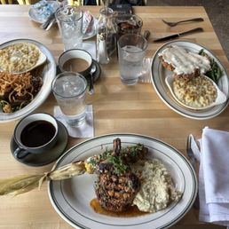 Ma's Meatloaf C F S Cream Corn Jalapeño Skillet Cornbread Ditalini Mac & Cheese Ma's Meatloaf C F S Cream Corn Jalapeño Skillet Cornbread Ditalini Mac & Cheese