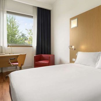 Hotel Ramada Encore - 1 Double Bed Superior Room - Hotels Near Me - Bologna, BO