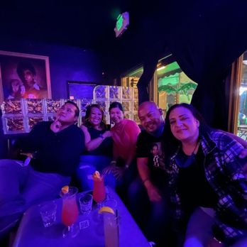 Retro Junkie - Cocktail Bars Near Me - Walnut Creek, California