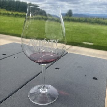 Avidity Wines - Pinot Noir wine tasting - Wine Tasting Room Near Me - Newberg, Oregon