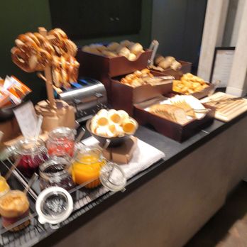 Hotel Indigo Berlin - Ku'damm - Bread and pastries - Hotels Near Me - Berlin, BE