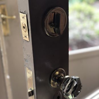 AMC Locksmith - Keys & Locksmiths Near Me - Tucson, Arizona
