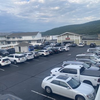Georgian Lakeside Resort - Resorts Near Me - Lake George, New York