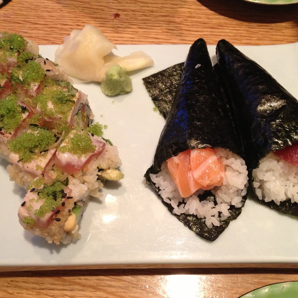 Sasa Sushi - Crunchy Tuna Roll & Salmon and Tuna Hand Roll - Japanese Near Me - London, XGL