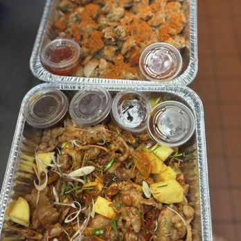 Rong Choi - Tray chân gà rút xương sốt thái và tray sụn gà lắc muối hongkong - Vietnamese Near Me - Garden Grove, California