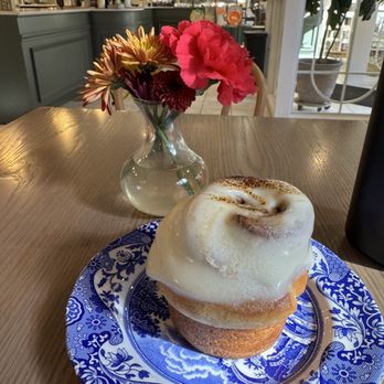 Bittersweet Pastry Shop - Bakeries Near Me - Chicago, Illinois