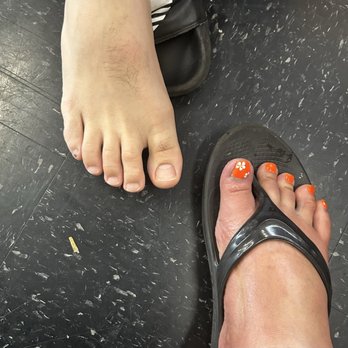 Divine Nails & Spa - Pedicure - Nail Salons Near Me - Hillsboro, Oregon