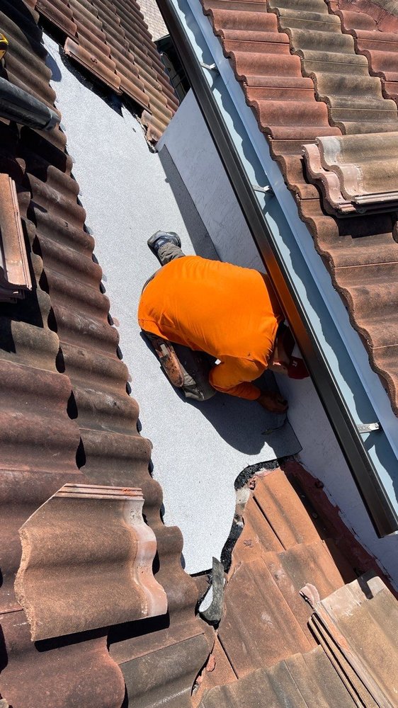 Slide of Yes Roofing Construction