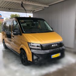 SB-Autowaschpark - Willkommen MOIA . Am Montag ist der offizielle Start in Hamburg. Bis dahin müssen noch ein paar Wagen gewaschen werden. Das passiert bei uns