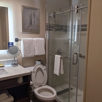 DoubleTree by Hilton Huntington - Hotels Near Me - Huntington, West Virginia DoubleTree by Hilton Huntington - Hotels Near Me - Huntington, West Virginia