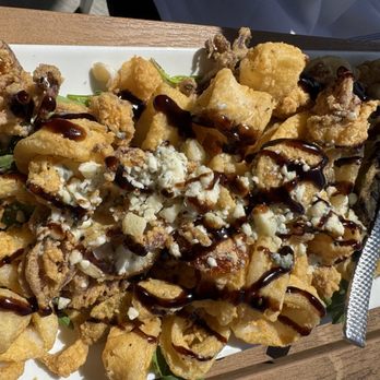Boca Grille and Raw Bar - Fried calamari w cherry peppers and Gorgonzola with a balsamic glaze drizzle - Salad Near Me - Fairfield, Connecticut