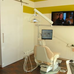 Centerville Dental Group - Our paperless system delivers electronic charting and enhanced case presentation where it is needed most...at chair side.