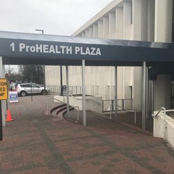 ProHEALTH Lake Success Medical - Outside