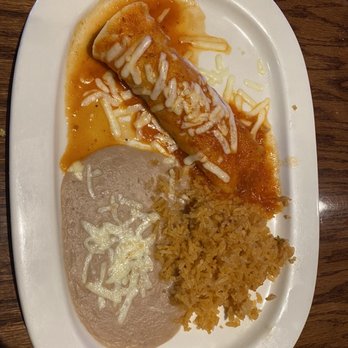 El Mazatlan - The lunch special of an enchilada with rice and beans. - Mexican Near Me - Cave City, Kentucky El Mazatlan - The lunch special of an enchilada with rice and beans. - Mexican Near Me - Cave City, Kentucky