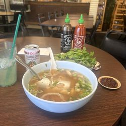 Asian BBQ & Grill - Chicken pho