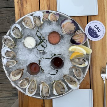CRU - Oysters & clams - Seafood Near Me - Nantucket, Massachusetts CRU - Oysters & clams - Seafood Near Me - Nantucket, Massachusetts