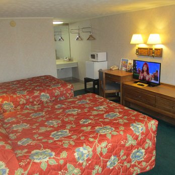 Budget Host Westgate Inn - Another view of our cozy rooms with refrigerator, microwave, and free Wi-Fi. - Hotels Near Me - London, Kentucky Budget Host Westgate Inn - Another view of our cozy rooms with refrigerator, microwave, and free Wi-Fi. - Hotels Near Me - London, Kentucky