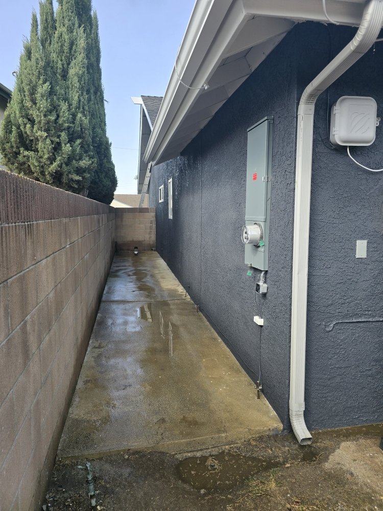 Slide of Montano Construction