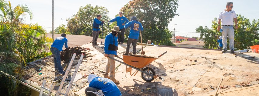Slide of El Mago Roofing