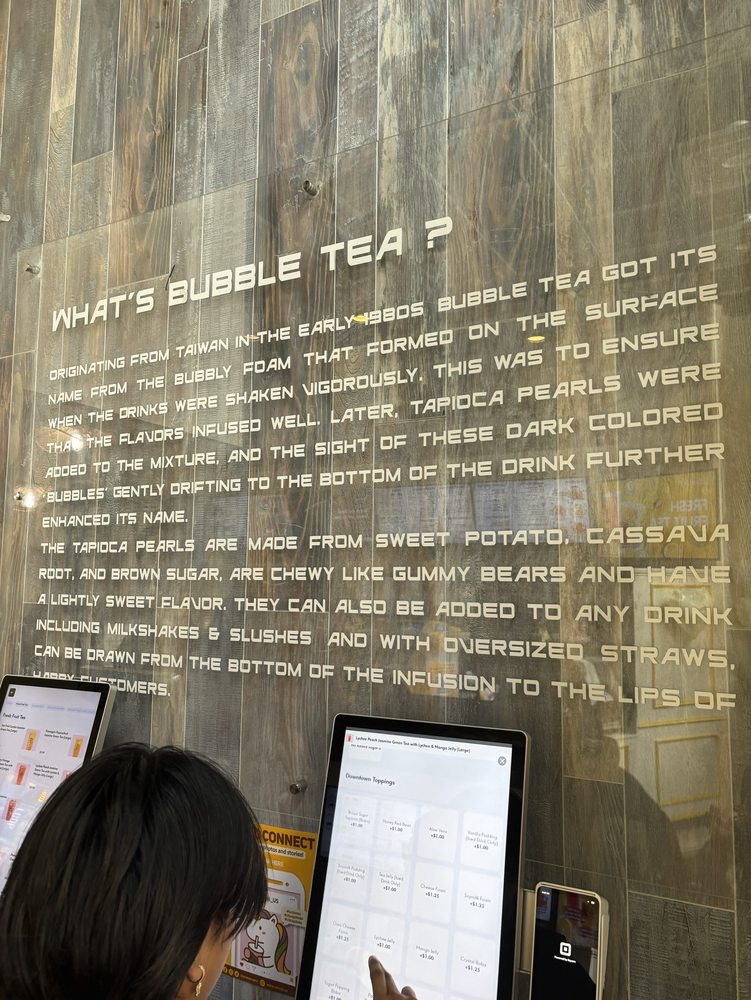 Uni Uni Bubble Tea Logo