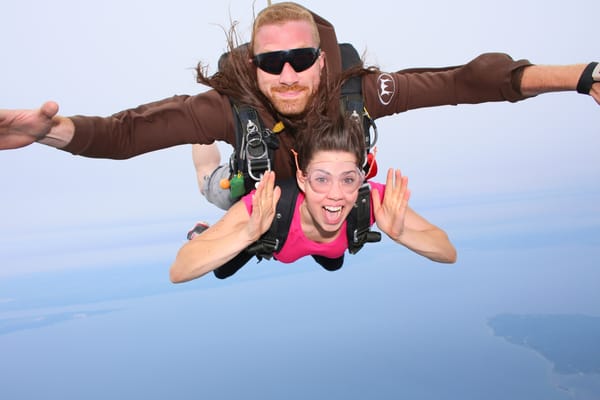 Parachute School of Toronto Limited by null