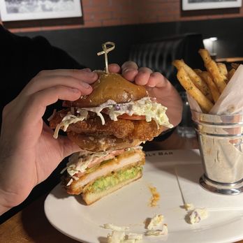 Beverly Bar - Fried Chicken Sandwich - Wine Bars Near Me - Beverly Hills, California