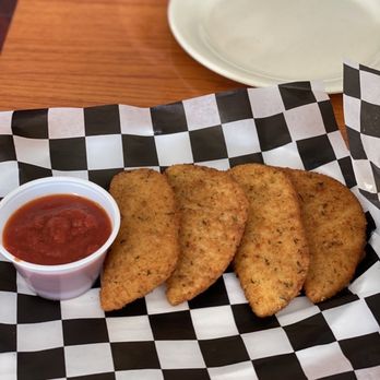 Kelly's Burgers and Beer - Mozzarella cheese planks - Burgers Near Me - Melbourne, Florida