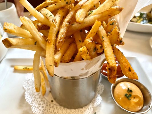 Zinc Bistro by null