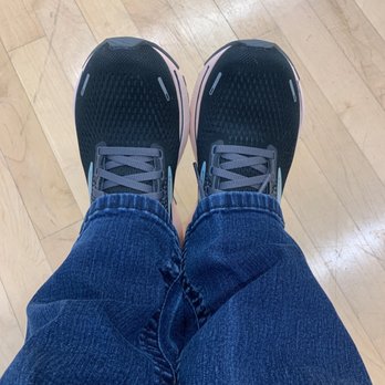 On Track Running - Shoe Stores Near Me - Simi Valley, California