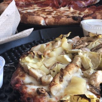 Gold Dust Pizza - Cauliflowers crust , chicken artichokes :) - Pizza Near Me - Ripon, California Gold Dust Pizza - Cauliflowers crust , chicken artichokes :) - Pizza Near Me - Ripon, California