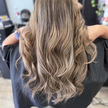 QT Salon - Hair Salons Near Me - Westminster, California