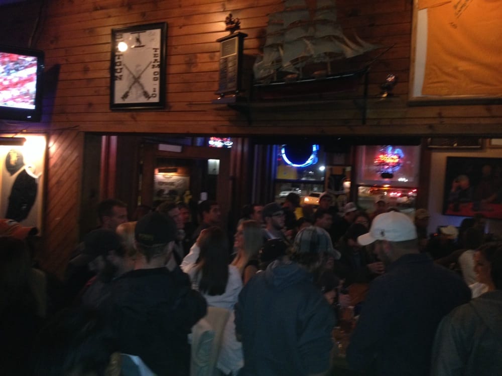 Jacques 3rd Street Bar & Grill Logo