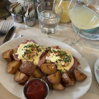 Oddfellows Cafe & Bar - Eggs Benedict - Breakfast & Brunch Near Me - Seattle, Washington Oddfellows Cafe & Bar - Eggs Benedict - Breakfast & Brunch Near Me - Seattle, Washington