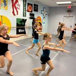 Jazz 4 working pirouettes