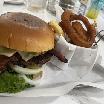 Gios Cafe & Brew - Diners Near Me - Sacramento, California Gios Cafe & Brew - Diners Near Me - Sacramento, California
