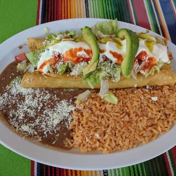 El Quiubole Tacos/Restaurant - Flautas de Pollo! - Mexican Near Me - Cudahy, California