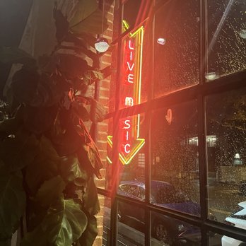LowDown - Entering lowdown on a cold, wet night into cozy lounge with the best musical experience in Tulsa - Music Venues Near Me - Tulsa, Oklahoma
