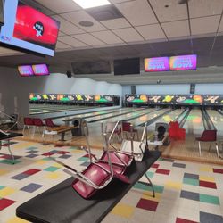 Batavia Bowl - Nice clean place