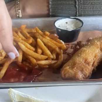 Vincent Hill Station Restaurant & Saloon - Fish n chips - Music Venues Near Me - Acton, California