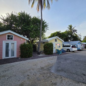 Tropical Cottages - Hotels Near Me - Marathon, Florida Tropical Cottages - Hotels Near Me - Marathon, Florida