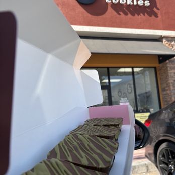 Crumbl - Upland - 10/10 Dubai - Bakeries Near Me - Upland, California Crumbl - Upland - 10/10 Dubai - Bakeries Near Me - Upland, California