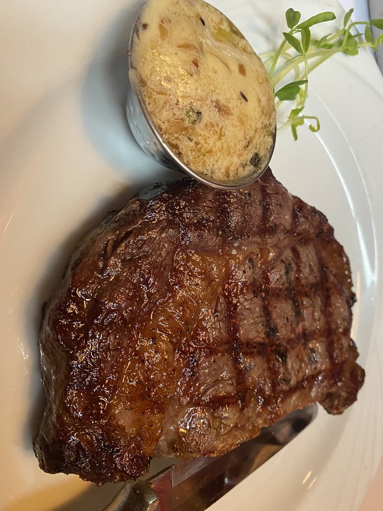 Louie’s Prime Steakhouse