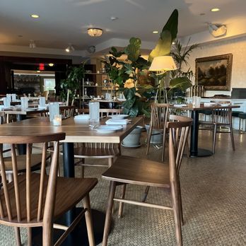 Kenoza Hall - Dining area - Hotels Near Me - Kenoza Lake, New York