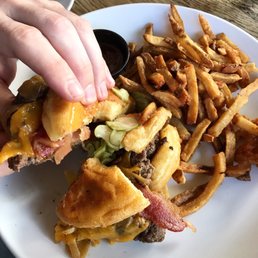 Donut burger! Donut burger!
