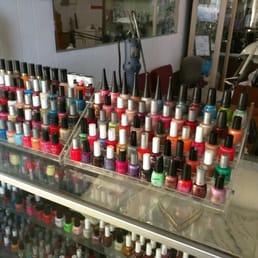 Owned by two hardworking working friends from Vietnam. They do gel manicures, acrylics, manis and pedis, and nail designs.