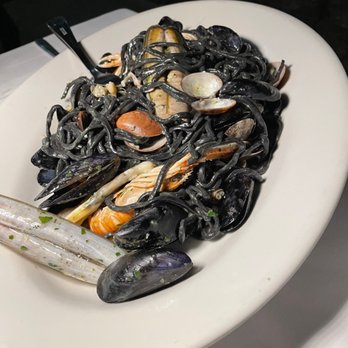 Trattoria dal Billy - Seafood pasta in cuttlefish ink - Italian Near Me - Manarola, SP