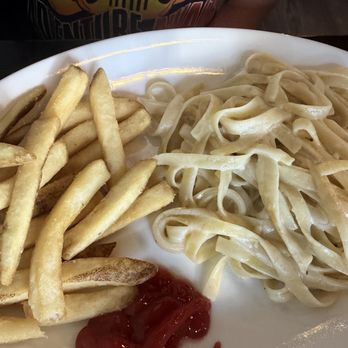 The Del Mar Restaurant - Kid Alfredo with fries - Cocktail Bars Near Me - Sault Ste. Marie, Michigan